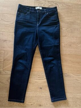 Ricki’s Jeans Dark Blue Stretchy Slim fitting Jeans Women’s Size 10